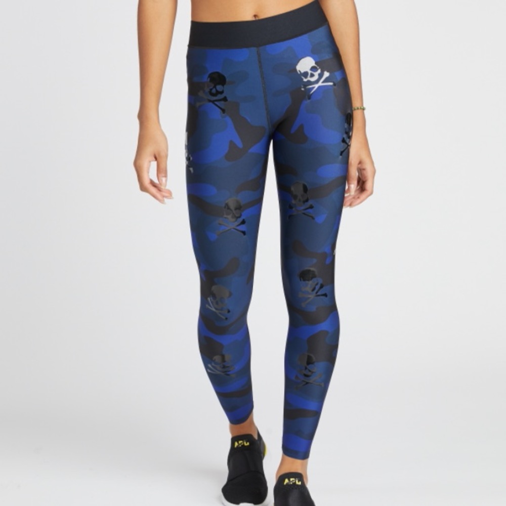 NWT Ultracor Blue Camo Legging with SoulCycle skulls, size small